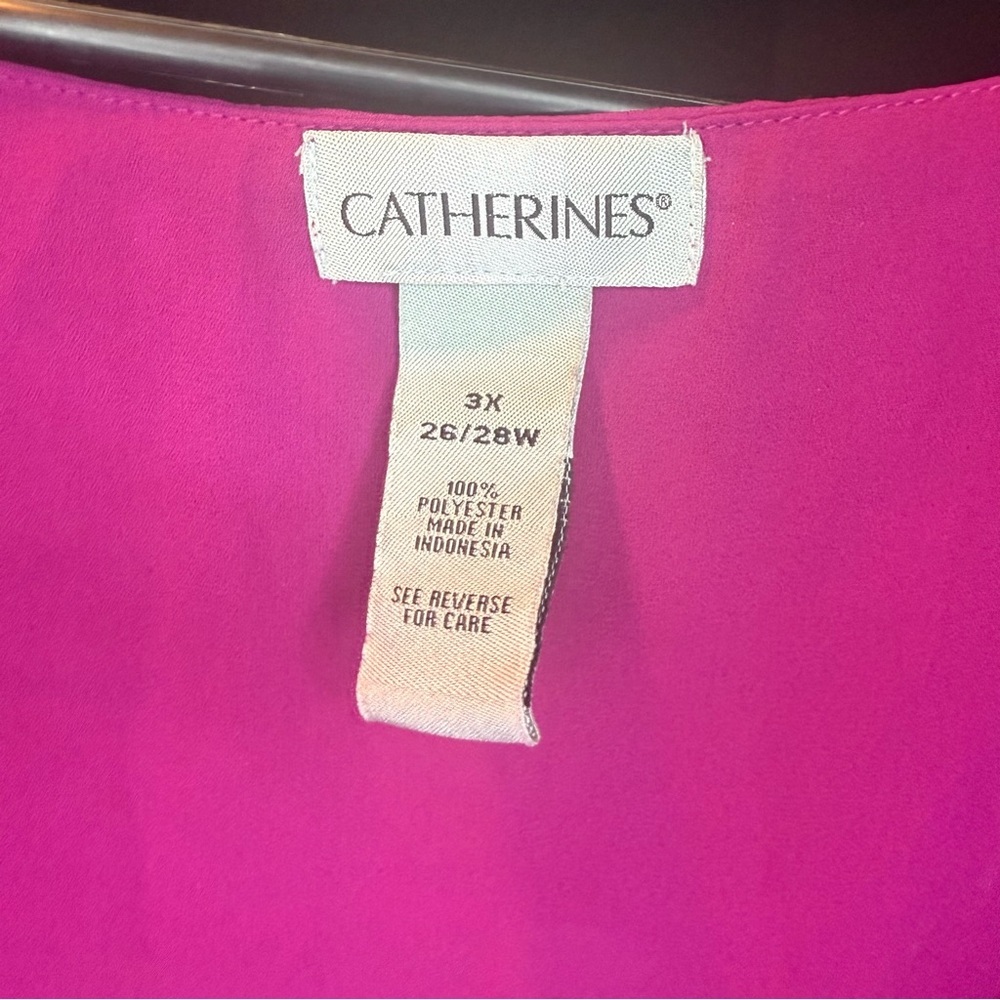 Catherines: Magenta Off-Shoulder Ruffle Top size 26 - Picture 2 of 7